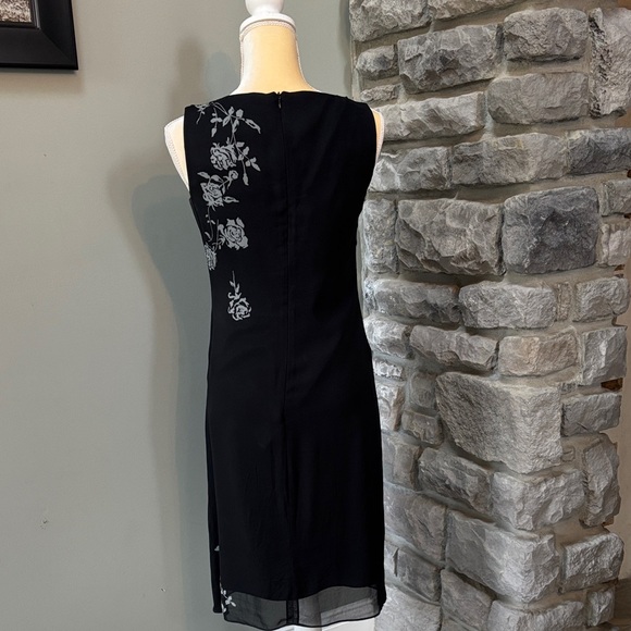 JCREW Black/Gray Floral Dress, Size 2 - Picture 3 of 5